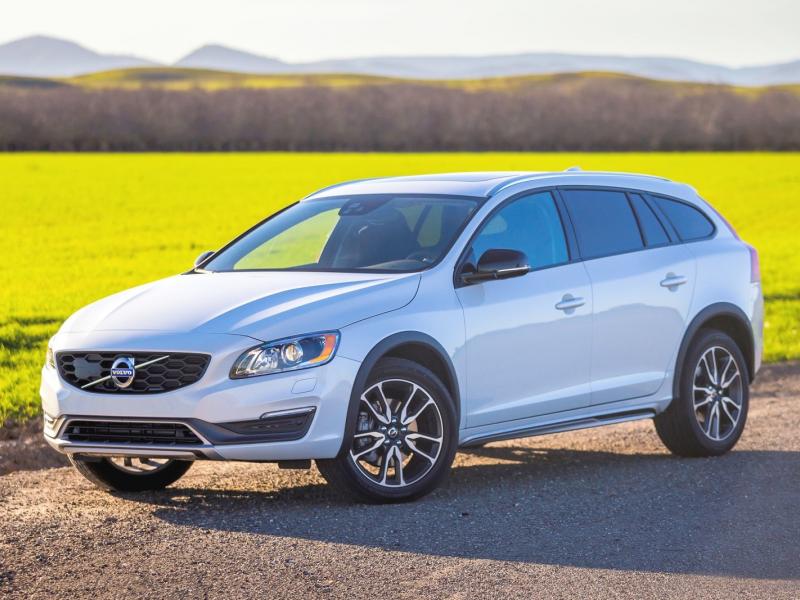 2018 Volvo V60 Cross Country Review & Ratings | Edmunds