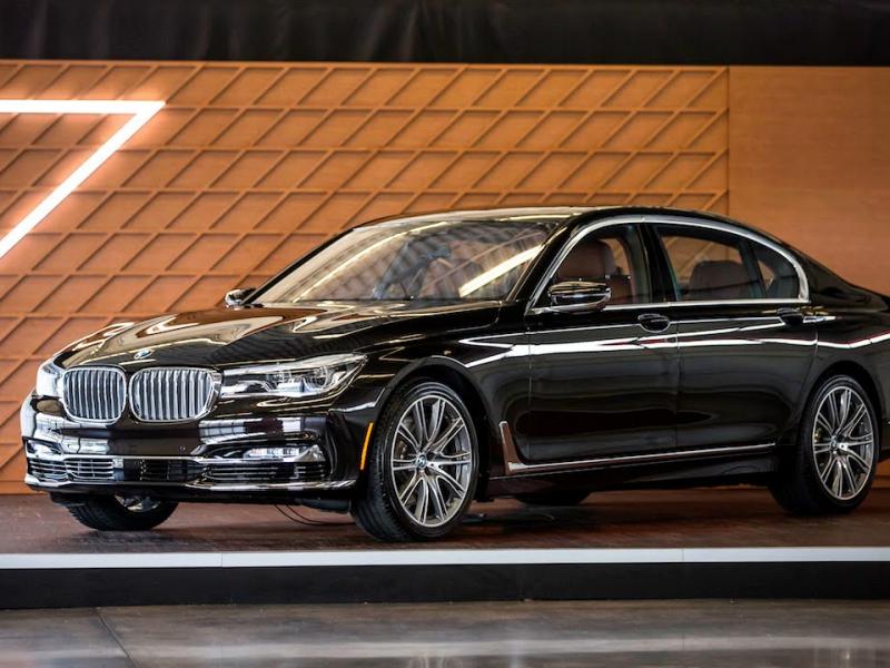 2016 BMW 7 Series 750i 740i PREVIEW & In Depth Tech Overview - YouTube