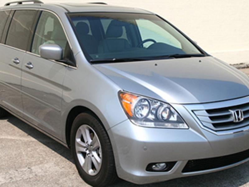 2008 Honda Odyssey Touring review: 2008 Honda Odyssey Touring - CNET