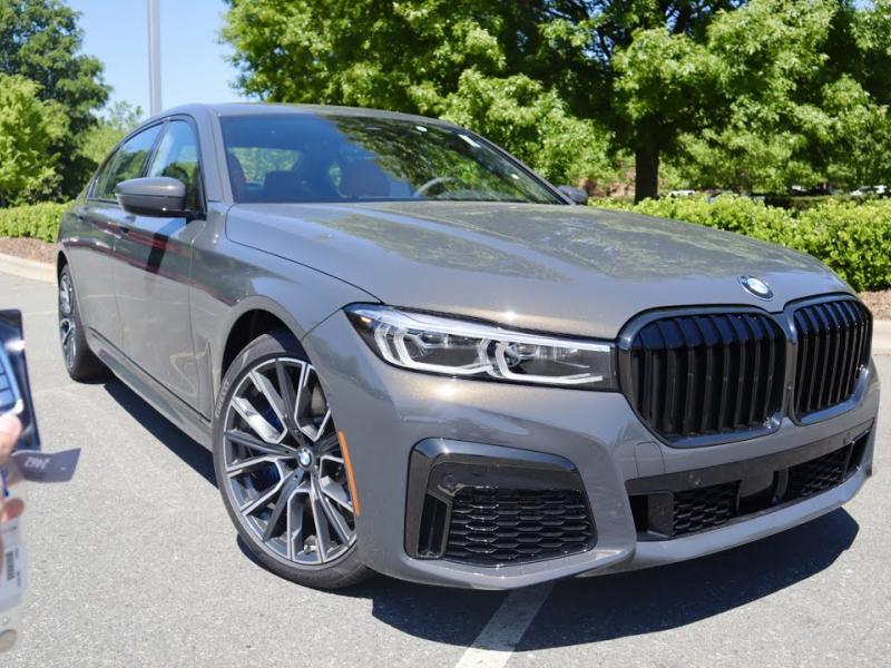 2022 BMW 750i xDrive Sedan: Start Up, Exhaust, Test Drive and Review -  YouTube