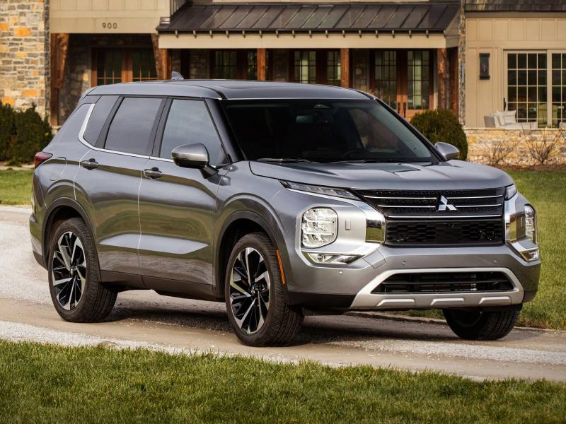 2023 Mitsubishi Outlander Prices, Reviews, and Pictures | Edmunds