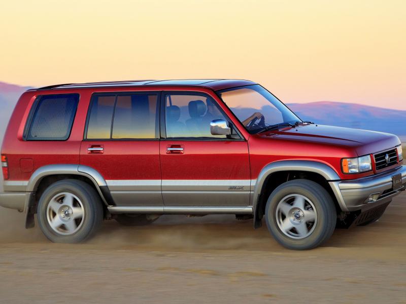 This upgraded Acura SLX means that, yep, we're restomodding '90s cars now