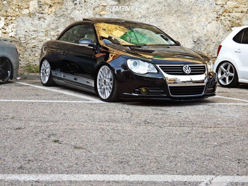 2007 Volkswagen Eos 2.0T with 18x8.5 Rotiform Rse and Nexen 215x40 on Air  Suspension | 793251 | Fitment Industries