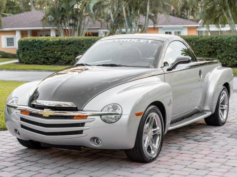 4,500-Mile 2006 Chevrolet SSR for sale on BaT Auctions - sold for $38,750  on January 4, 2021 (Lot #41,340) | Bring a Trailer