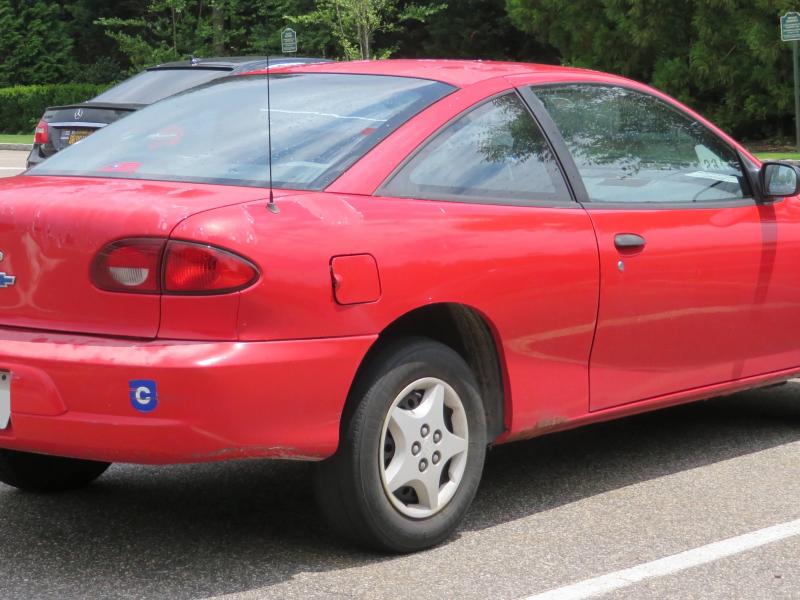 File:2000 Chevrolet Cavalier Coupe rear. 6.28.18.jpg - Wikimedia Commons