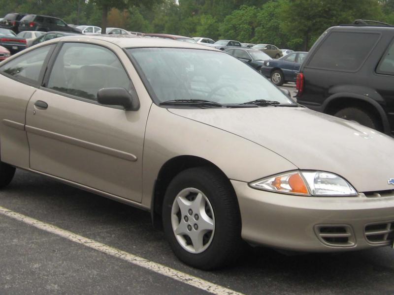 File:2000-2002 Chevrolet Cavalier Coupe.jpg - Wikimedia Commons