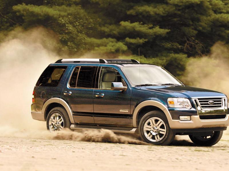 Tested: 2006 Ford Explorer vs. 2006 Jeep Commander