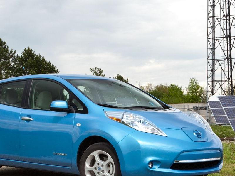 2011 Nissan Leaf SL Long-Term Road Test &#8211; Review &#8211; Car and  Driver